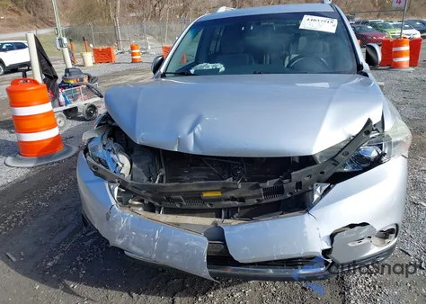 2013 Toyota Highlander Base V6 из США, поврежденный, VIN 5TDBK3EH2DS204403